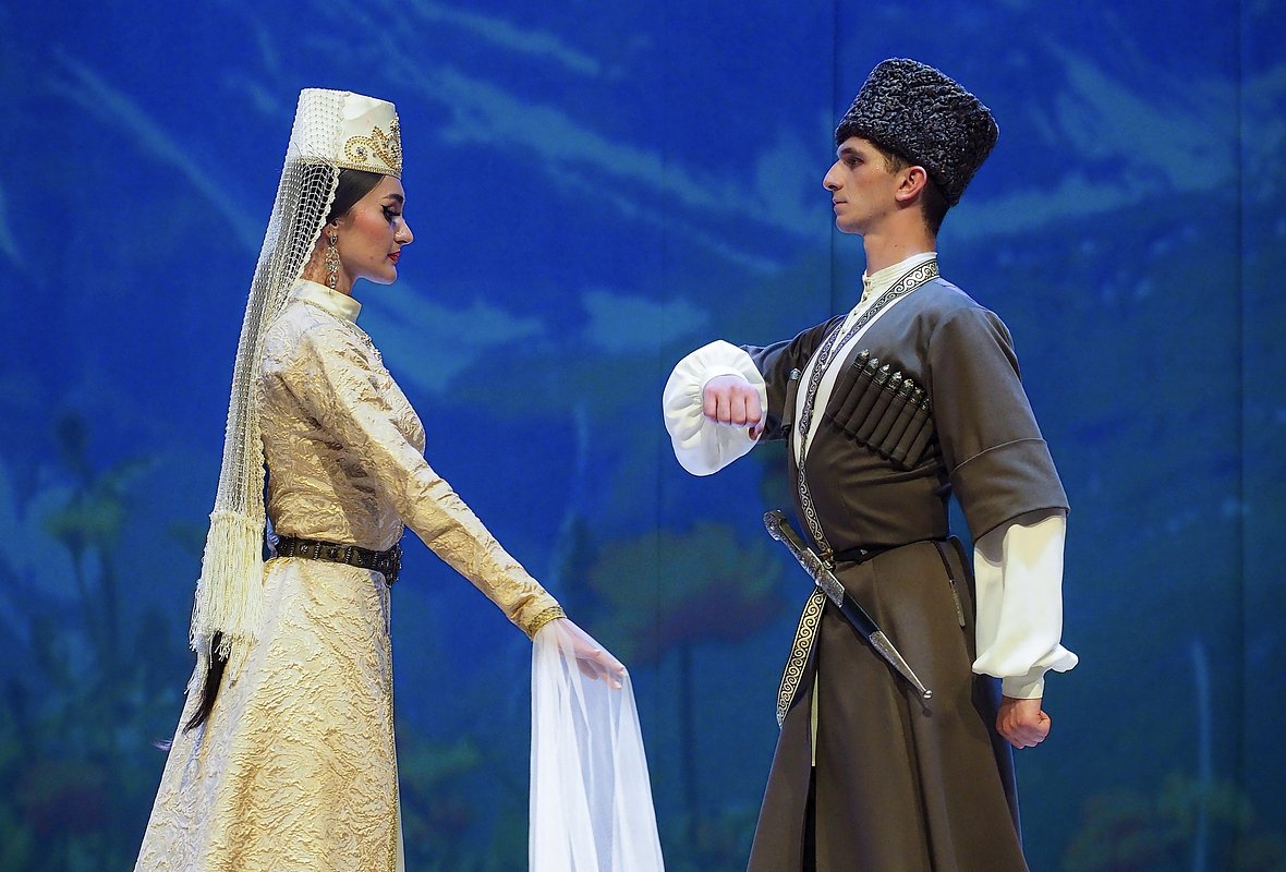 Государственный академический Ордена Дружбы Народов ансамбль танца «Алан»