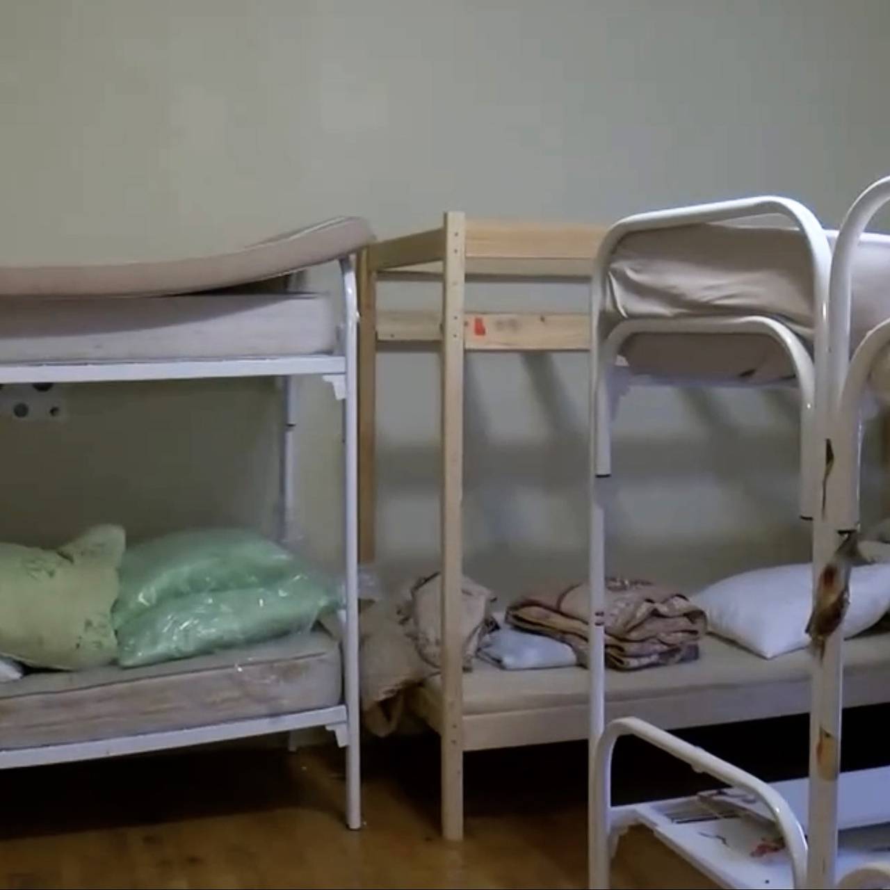 Появились кадры из скандально известного рехаба для подростков в Подмосковье