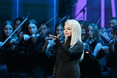 Лариса Долина