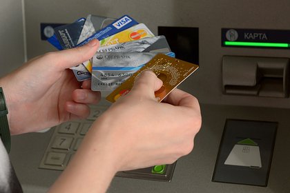 В Госдуме предложили отменить комиссию на переводы родственникам