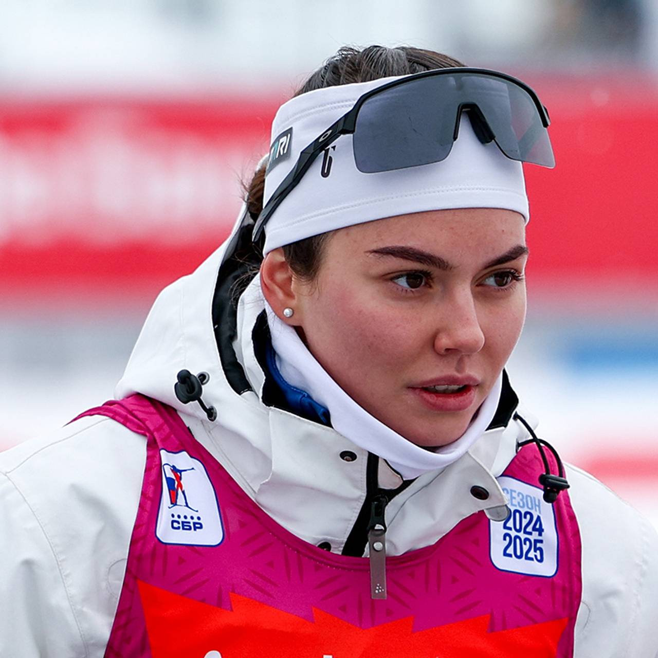 Российская биатлонистка пошутила над нападением Большунова на соперника