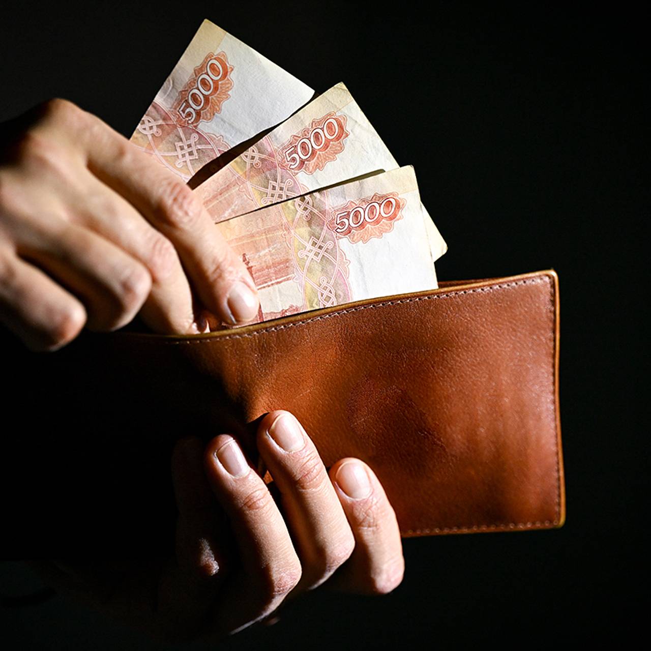 В четырех российских регионах средняя зарплата превысила 150 тысяч рублей