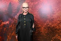 «Русские объединялись против Наполеона, Гитлера и Долиной». Как певицу хейтят за дело с квартирой и припоминают ей старые скандалы