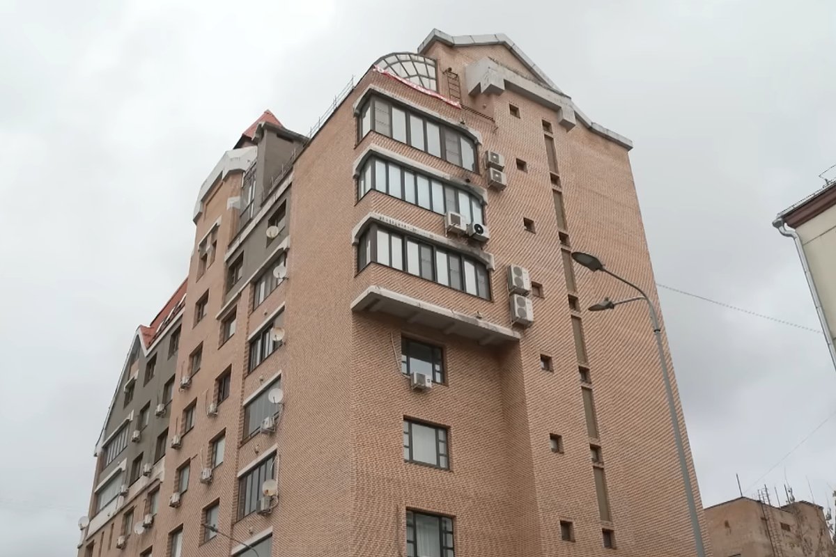 Дом, в котором находится квартира Ларисы Долиной