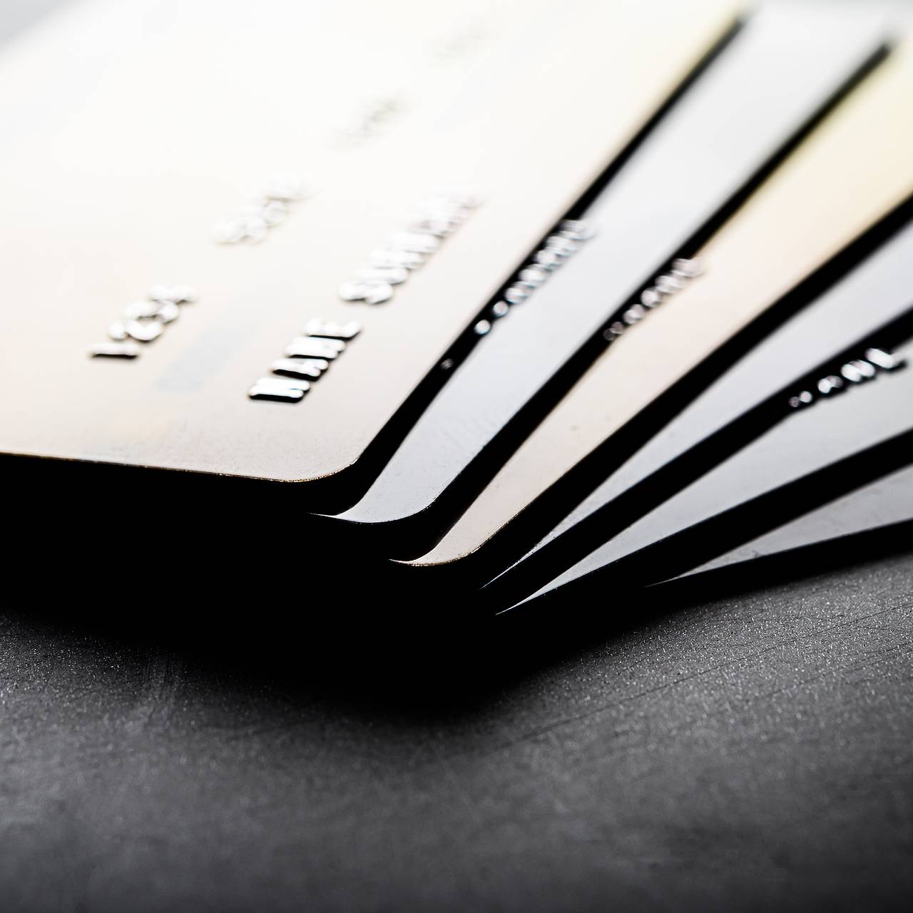 Платежная система начала блокировать карты россиян