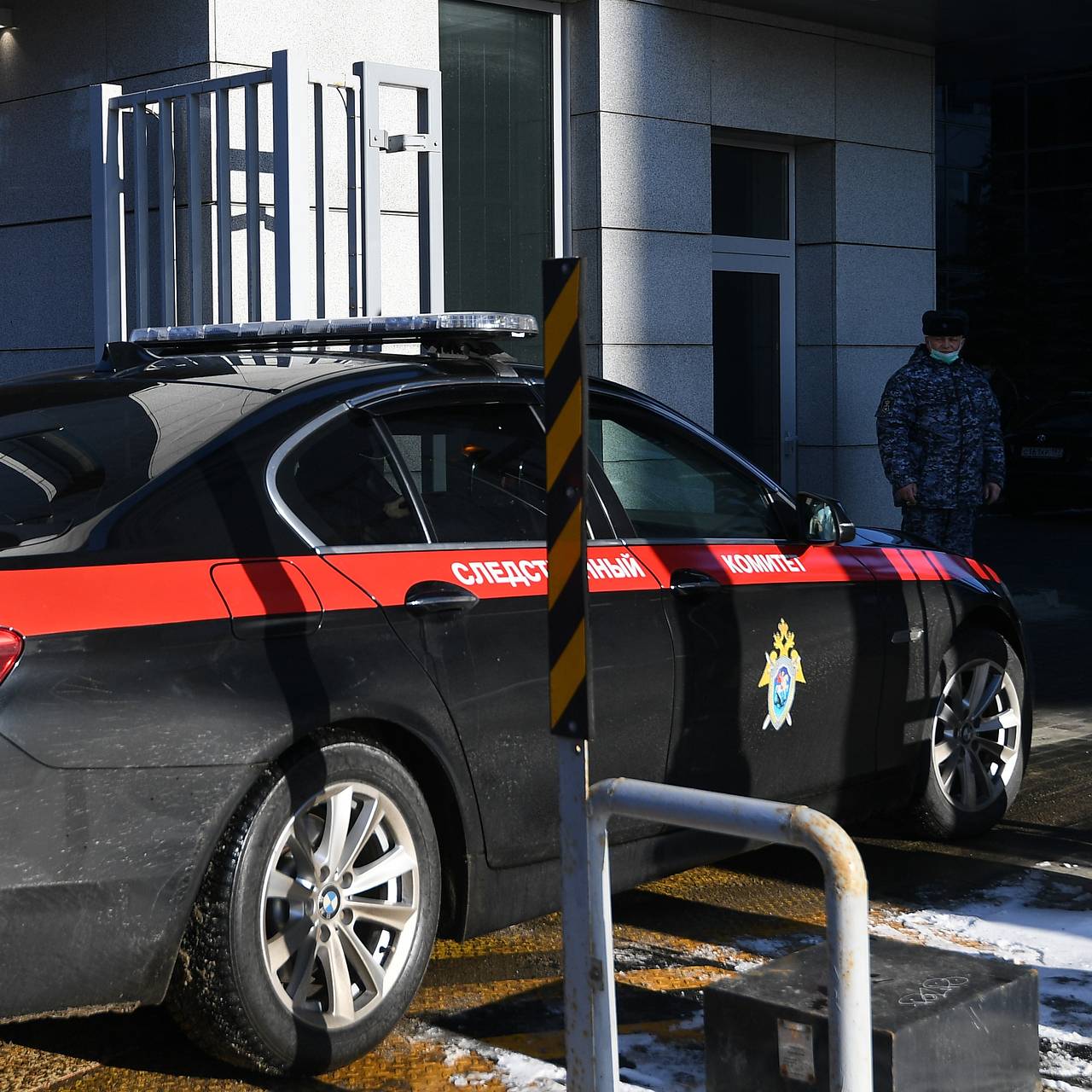 Россиянин год насиловал девятилетнюю дочь и платил ей за молчание