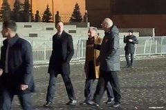 Стивен Уиткофф (третий слева), Джаред Кушнер (второй слева)