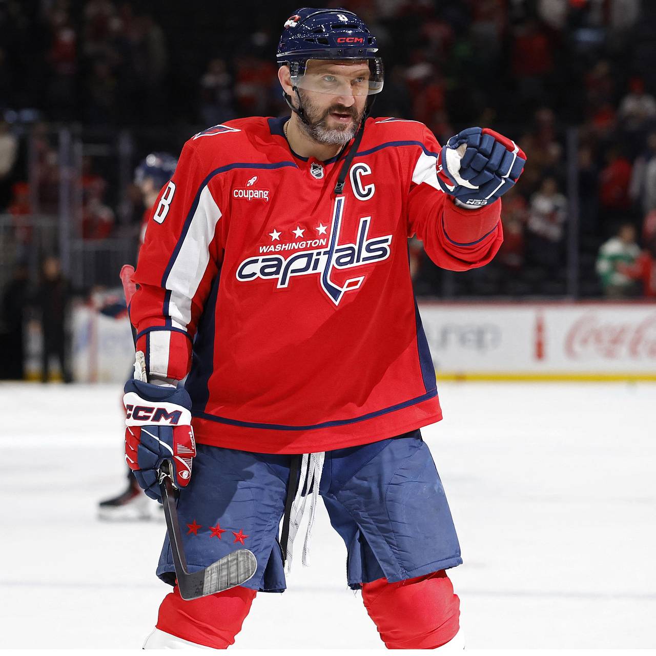 Овечкин набрал очки в пятом матче НХЛ подряд