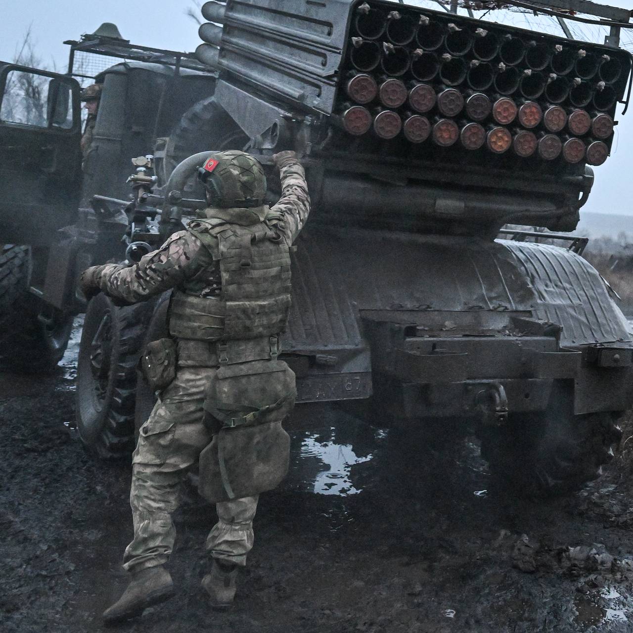 https://icdn.lenta.ru/images/2025/12/03/12/20251203125514076/square_1280_b30fdcf70800887c1cc5e173ee634ec4.jpg