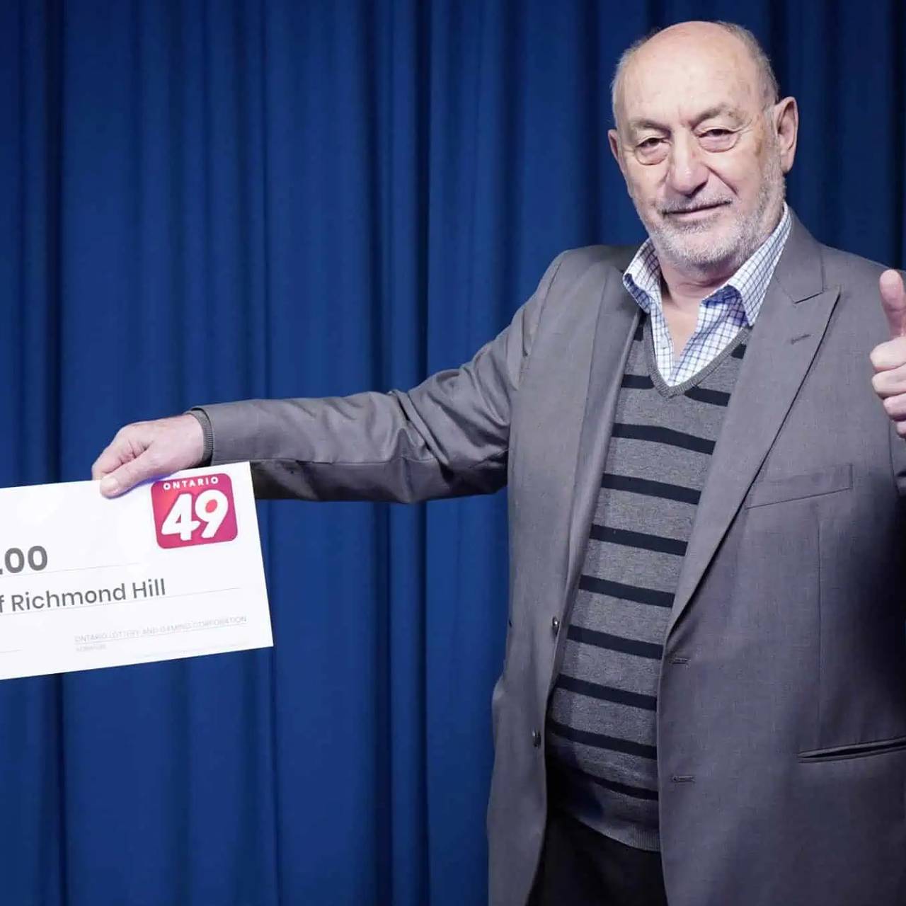 Удачливый мужчина в третий раз выиграл в лотерею