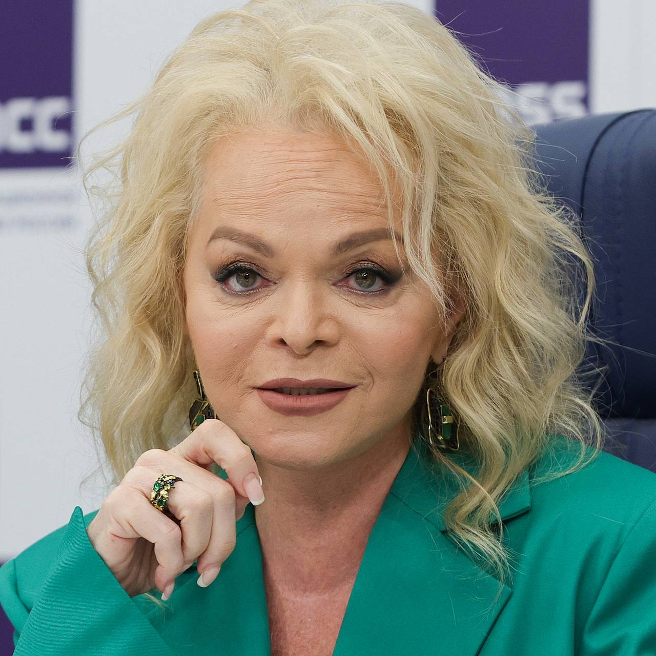 У Долиной нашли песню со словами об изнасиловании