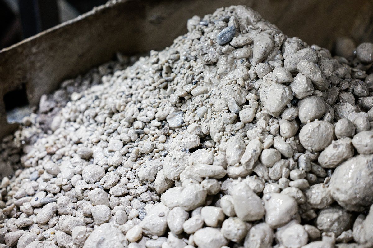 Руда в цехе АО