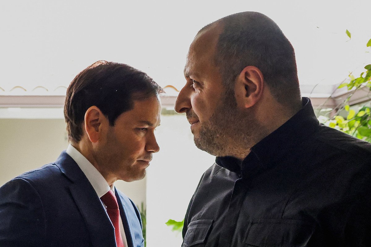 Государственный секретарь США Марко Рубио и секретарь Совета национальной безопасности и обороны Украины Рустем Умеров в Халландейл-Бич, штат Флорида, США, 30 ноября 2025 года