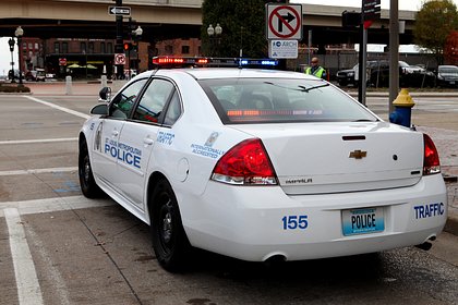 Полицейский устраивал проверки десяткам женщин и крал их интимные фото и видео