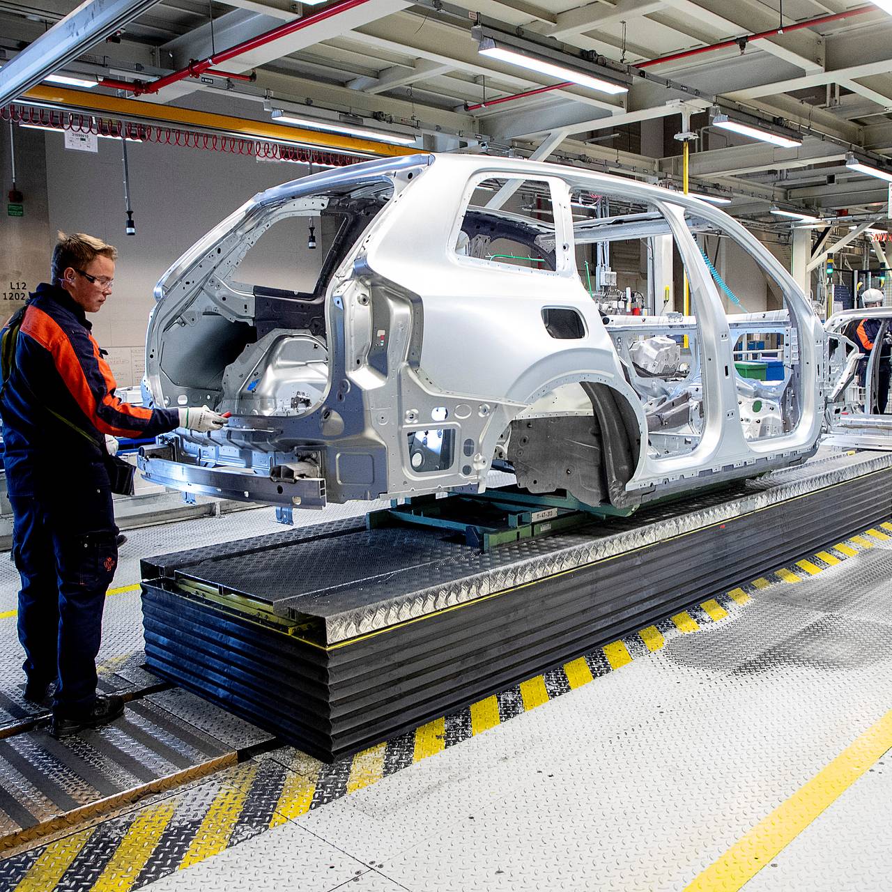 Ушедший из России автогигант столкнулся с падением продаж