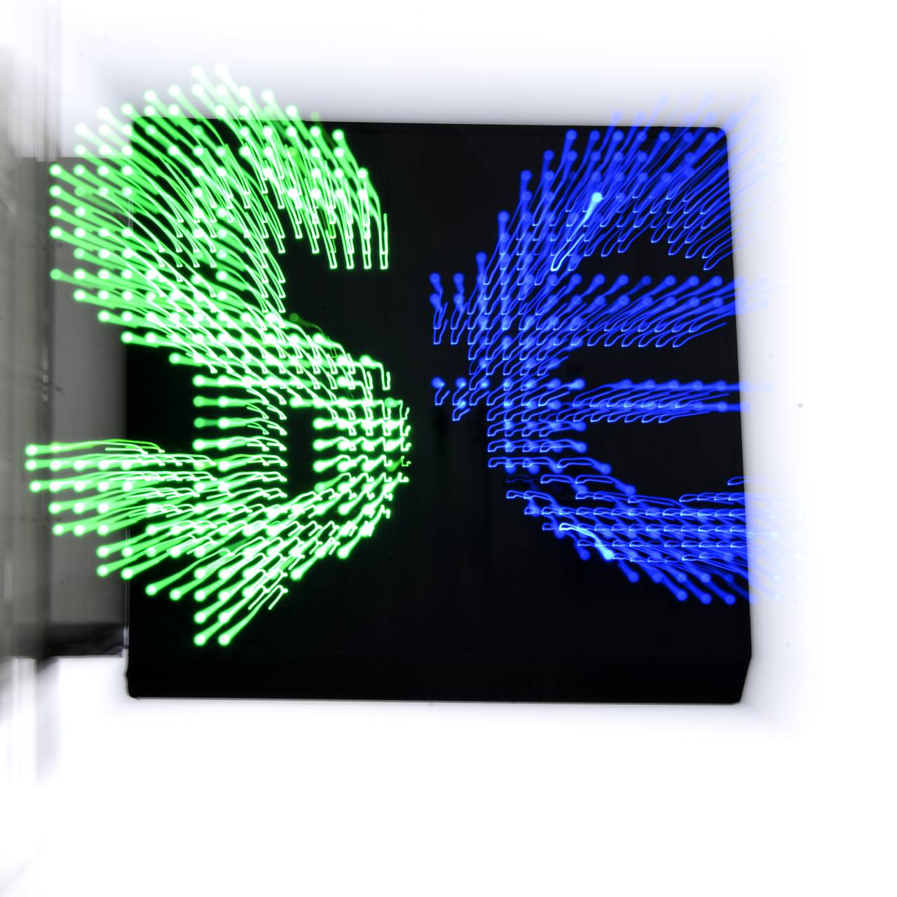 В России продолжили падать курсы доллара и евро