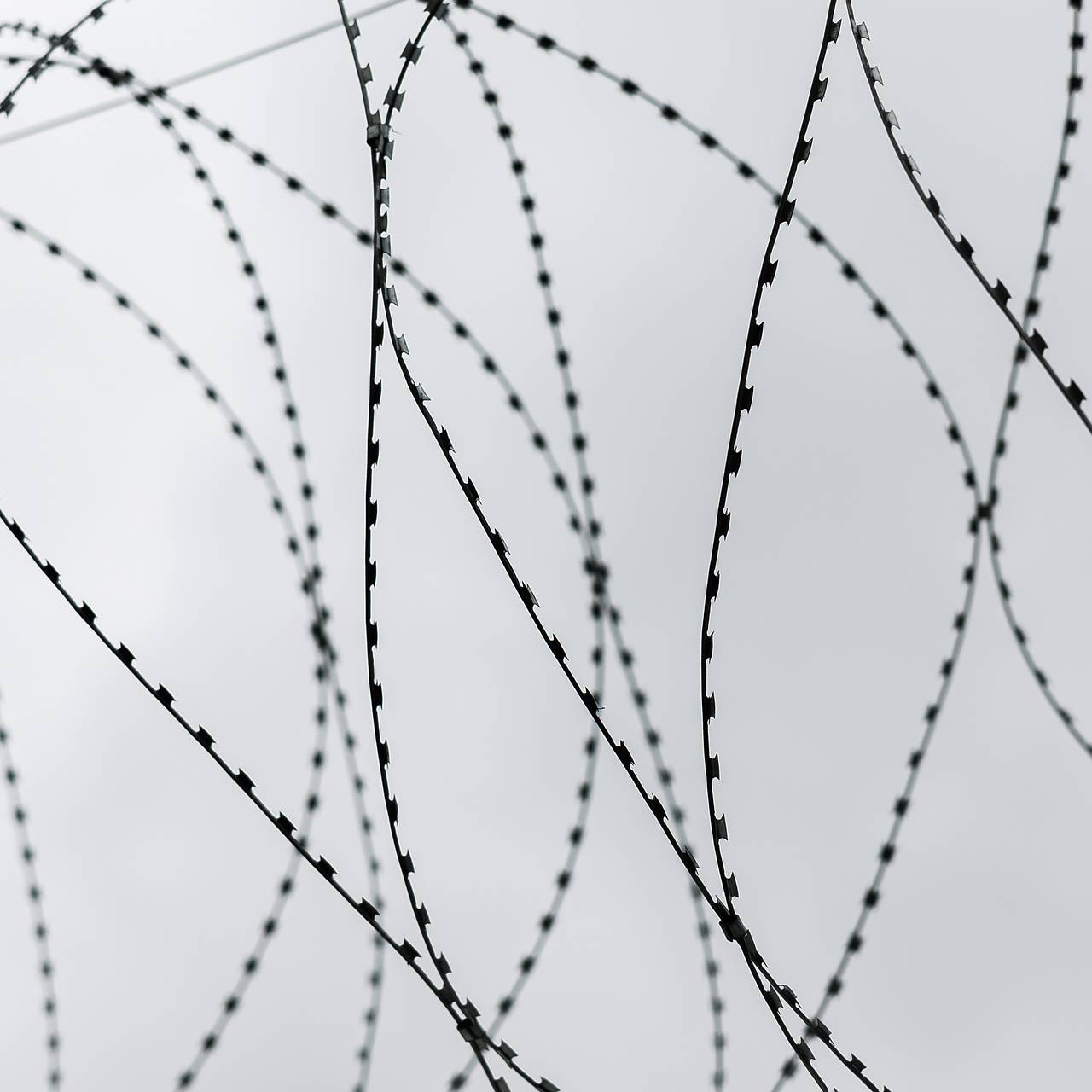 Одного из первых в России осужденных за фейки об армии экс-полицейского снова приговорили