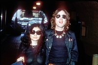 «Ты понимаешь, что натворил?» 45 лет назад убили Джона Леннона. Как произошло самое громкое убийство века?