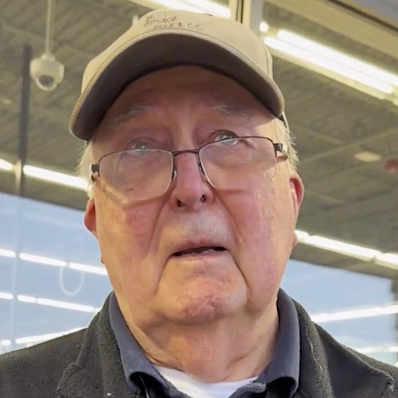 Для вынужденного работать 88-летнего ветерана собрали 131 миллион рублей