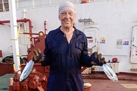 «Когда меня все бесят, я смотрю вас» Миллионы людей полюбили блоги поваров, библиотекарей и заводчан. Чем они покорили россиян?