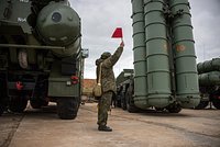 Турция близка к отказу от российских С-400 ради F-35, заявил посол США. В России считают, что он «немного блефует» 