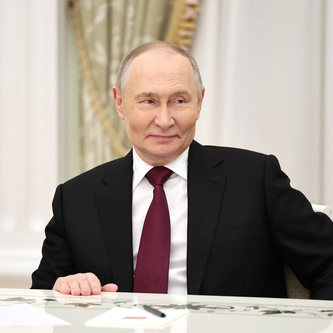 Путин перехитрил задавшую вопрос о Китае и Индии журналистку