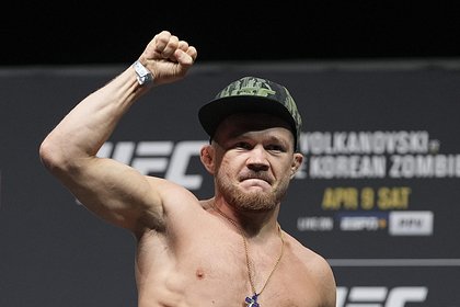 Петр Ян стал чемпионом UFC