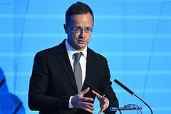 Петер Сийярто