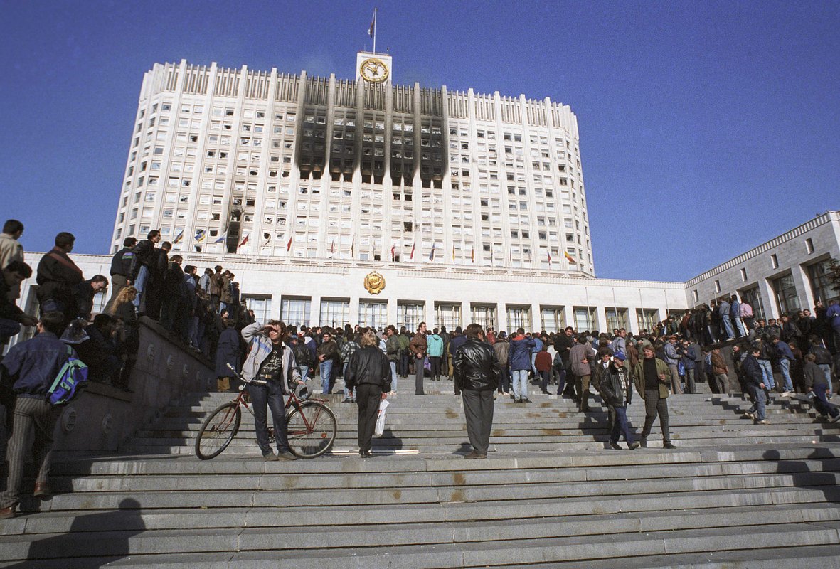 Конституционный кризис у Дома Советов, 1993 год