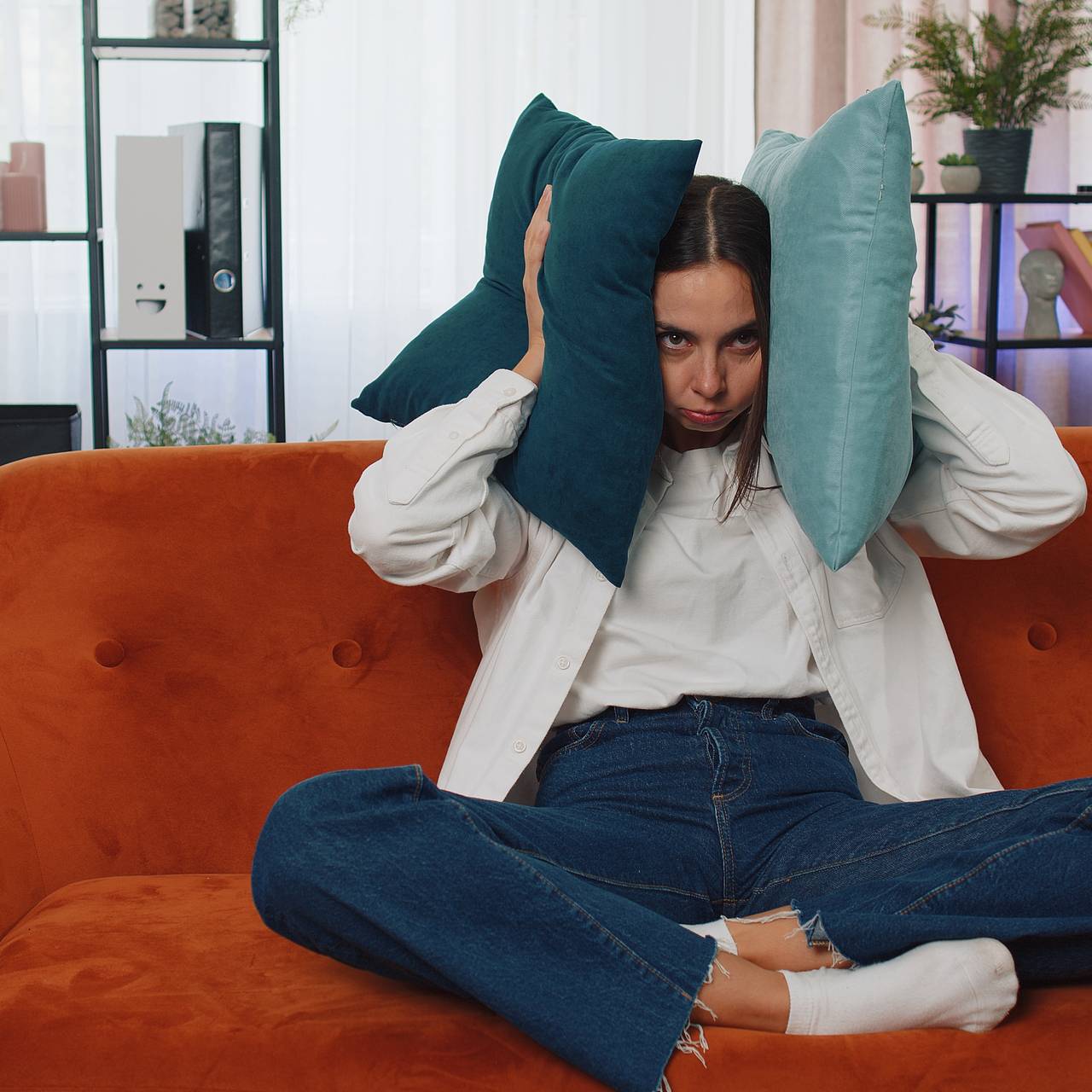 Россиян научили бороться с шумными соседями