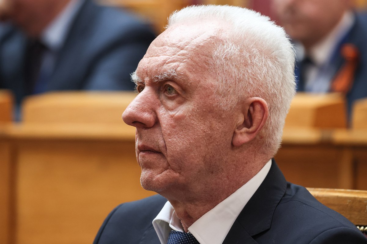 Полномочный представитель президента РФ в Северо-Западном федеральном округе (ныне Генпрокурор России) Александр Гуцан