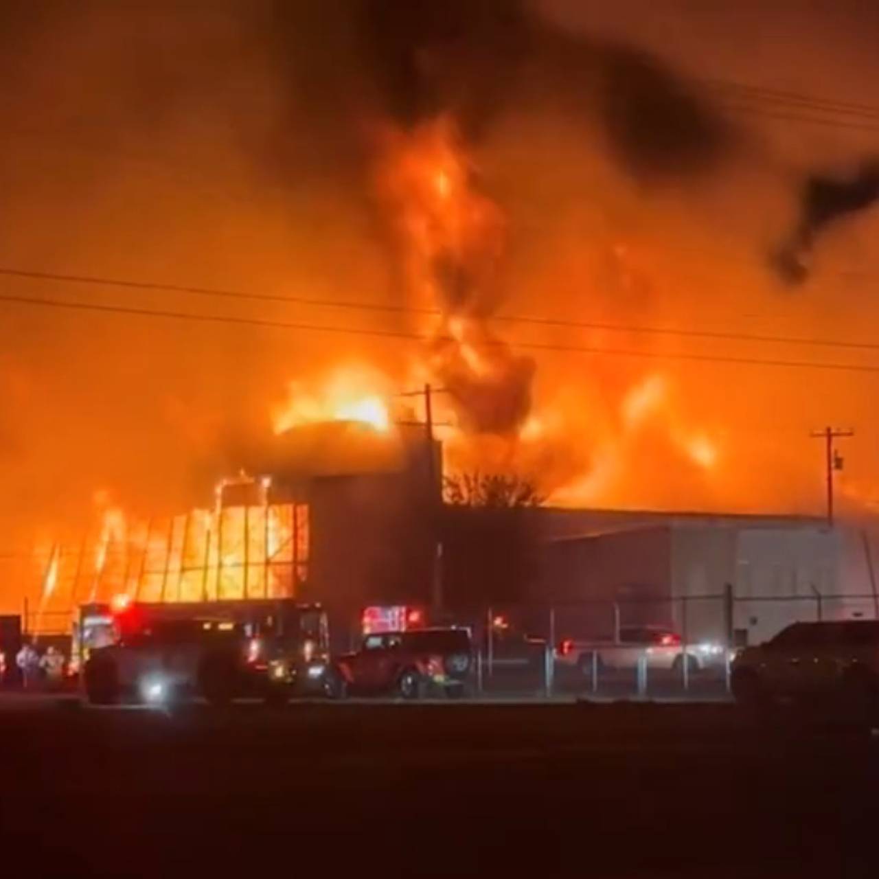 На месте предполагаемого места хранения разбившегося НЛО разразился пожар