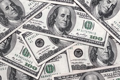 Российские экспортеры стали продавать меньше валюты