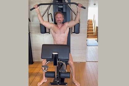 58-летний диджей Дэвид Гетта снялся топлес на яхте