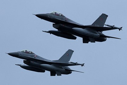 США применили осветительные бомбы после нападения боевиков в Сирии