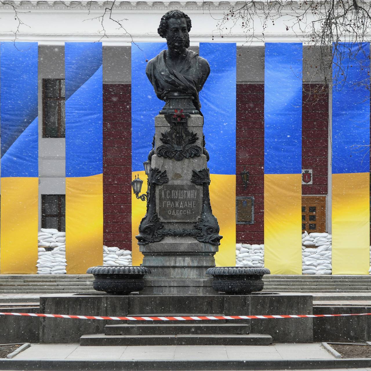 Украину предупредили о судьбе Одессы