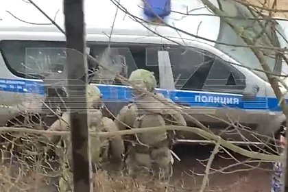 Подросток сделал селфи на фоне порезанного четвероклассника в школе Подмосковья