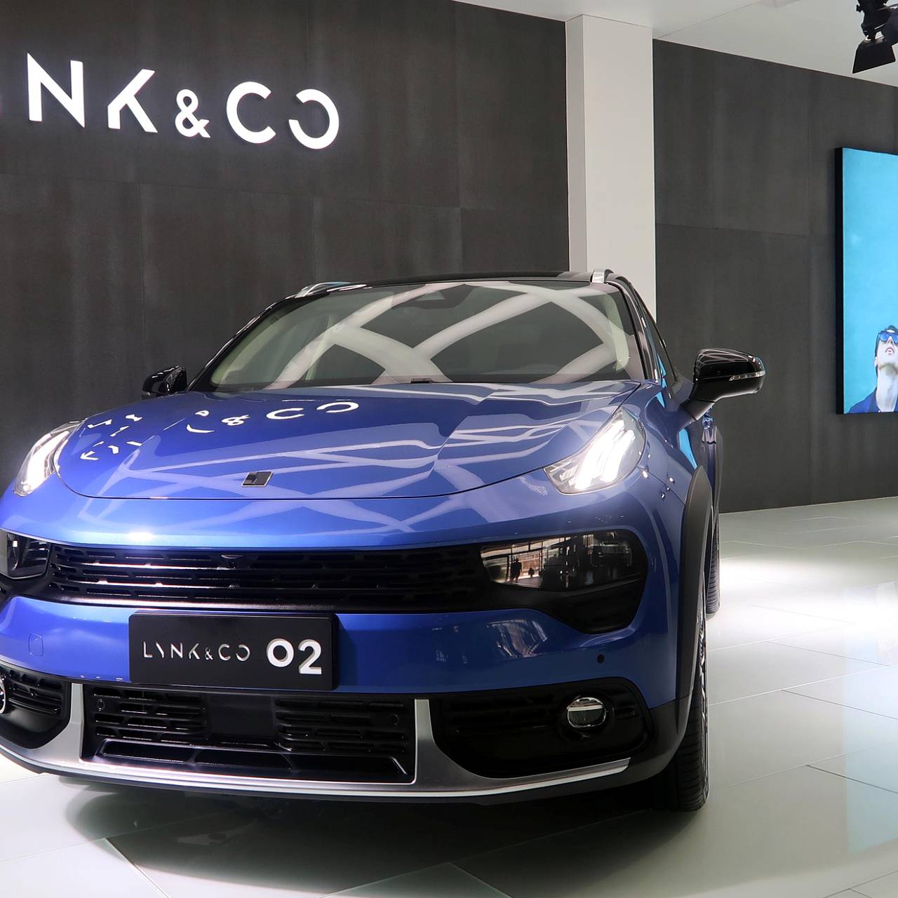 Россияне скупали кроссоверы китайской марки в ноябре