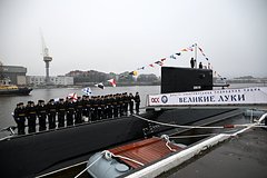 Подъем Андреевского флага РФ на предприятии ОСК