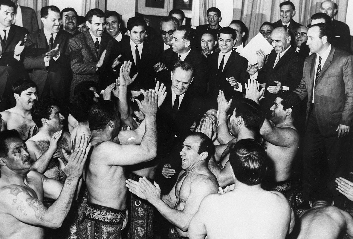 Рабочая лошадка Кремля. Каким был заместитель Сталина, который любил джаз, встречался с Байденом и завез в СССР пепси-колу?