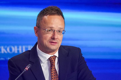 Сийярто призвал не обращать внимание на заявление Украины о НАТО