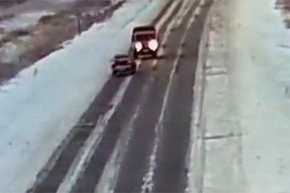 Последние секунды жизни российского автомобилиста попали на видео