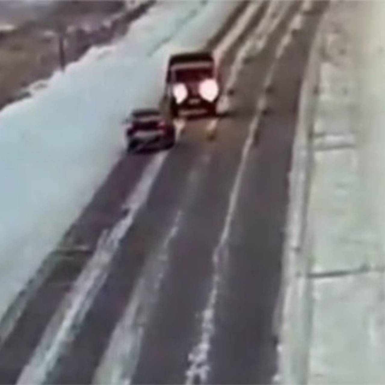 Последние секунды жизни российского автомобилиста попали на видео