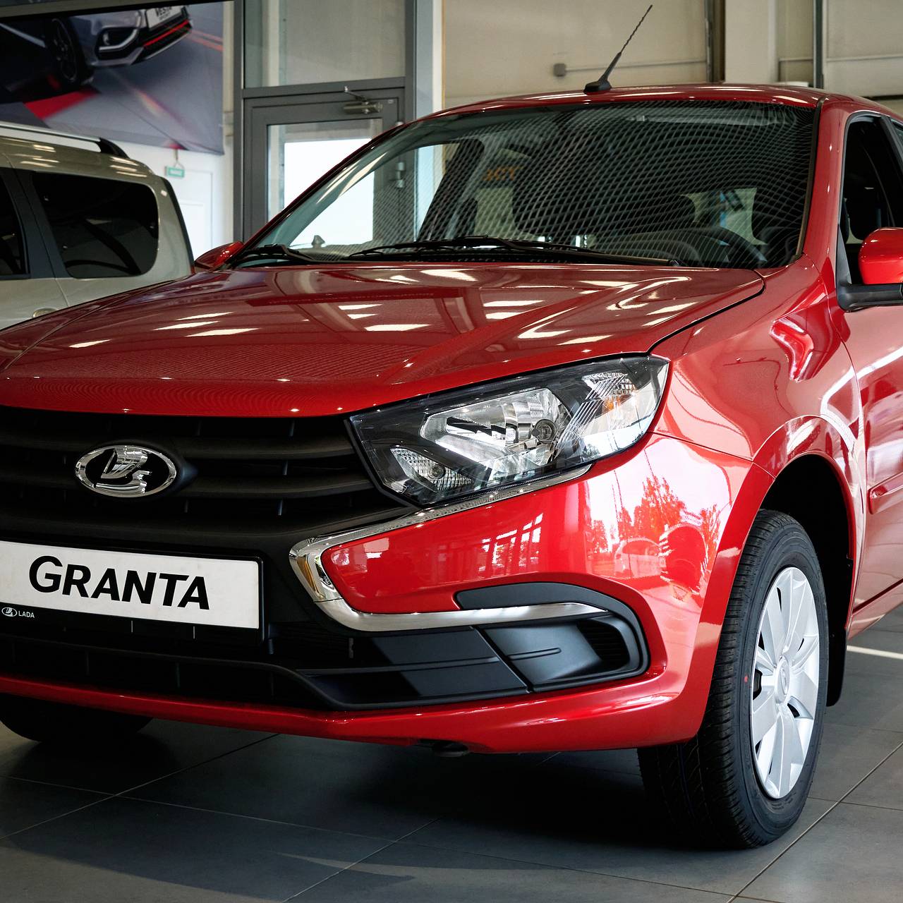 Выяснилась причина отзыва десятков тысяч Lada Granta