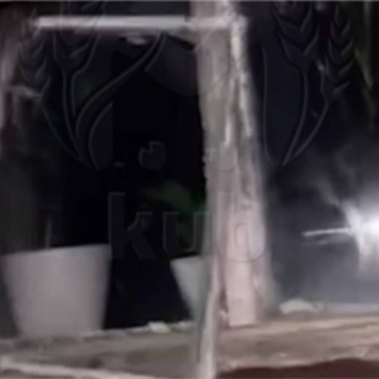 Первые эмоции россиянки после падения на ее дом обломков БПЛА попали на видео