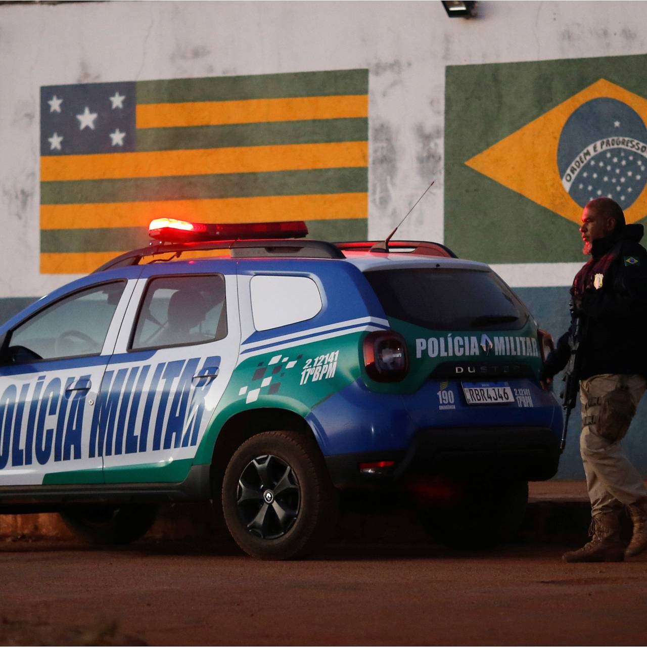 34-летняя женщина расправилась с юным любовником-юмористом