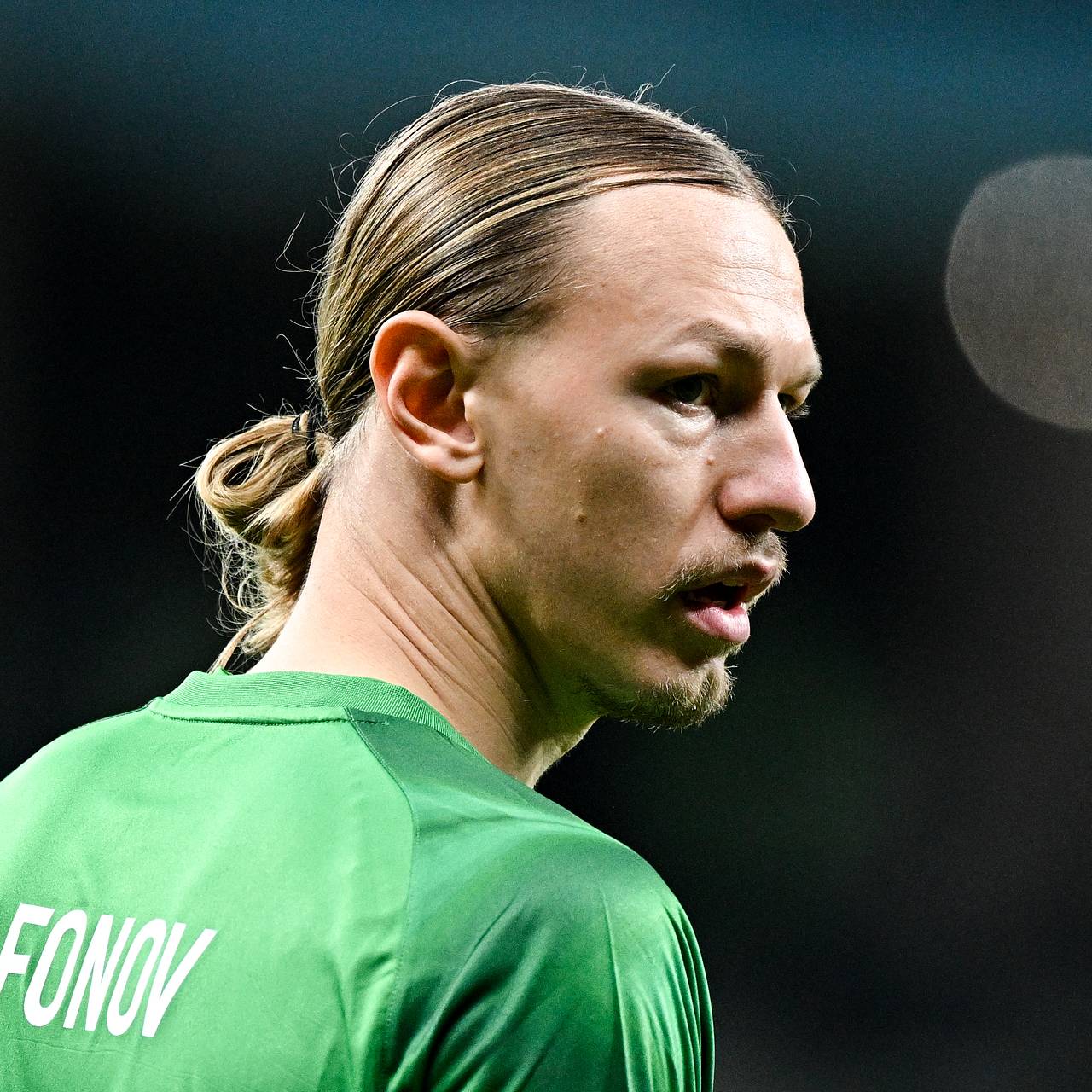 Украинский защитник ПСЖ отказался участвовать в поздравлении Сафонова