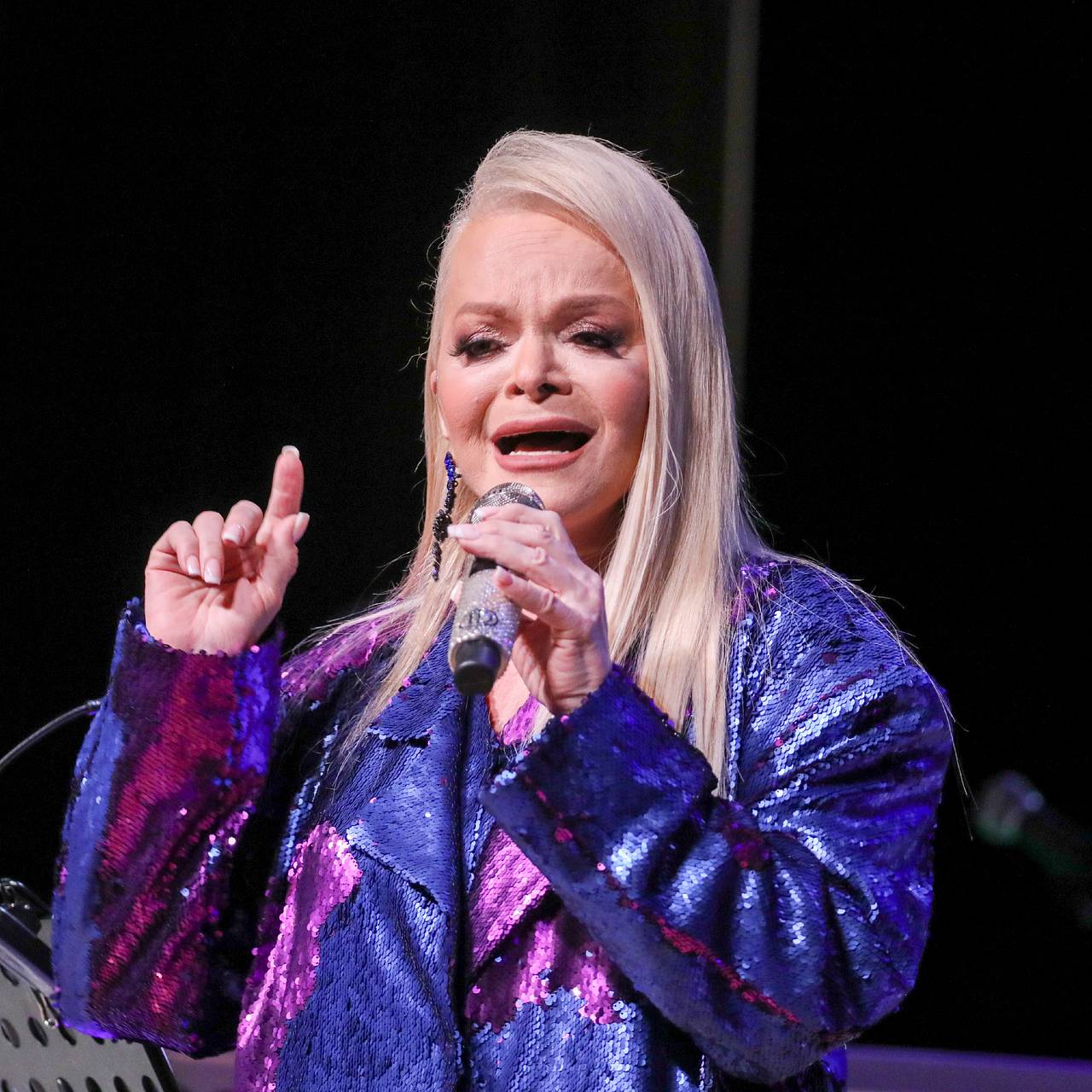 Стала известна заплаченная Долиной сумма агентству за подбор покупателя