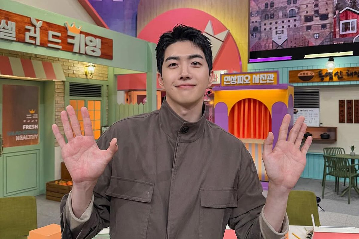 Кан Хун, играет главную роль в дораме «Мой любимый сотрудник»