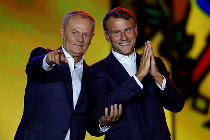 На Макрона и Туска &laquo;напали&raquo; микрофоны на саммите по Украине в Брюсселе